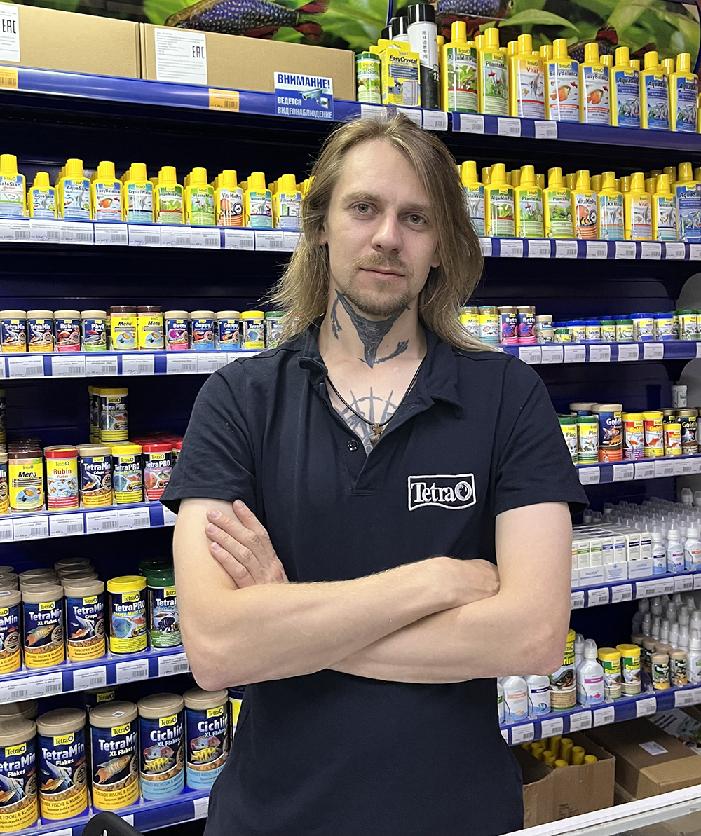 Александр Павлов - продавец-консультант отдела оборудования супермаркета Аква Лого - Университет